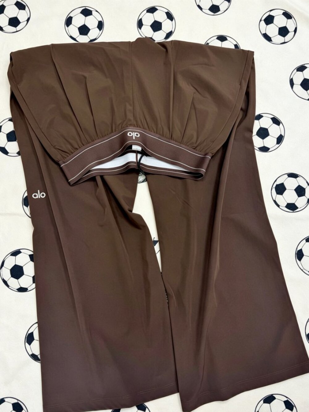 NWT🤎💖Alo Yoga Espresso Brown Suit Up Trousers (Regular 30” Inseam) - Picture 2 of 6